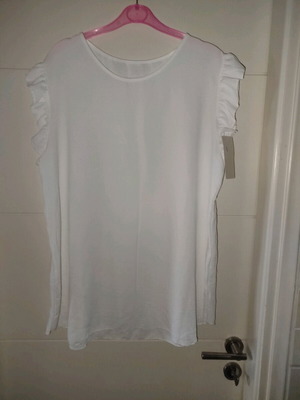 Women's summer blouse white one size new with ruffles on sleeves