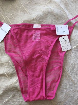 Calvin Klein lingerie size L new, pink