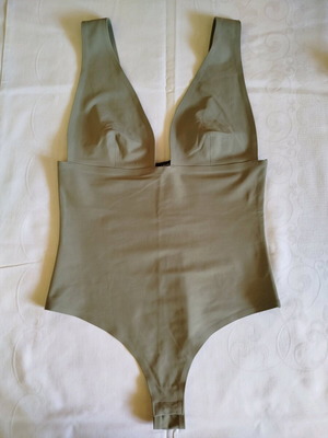 Khaki bodysuit size M Mango new