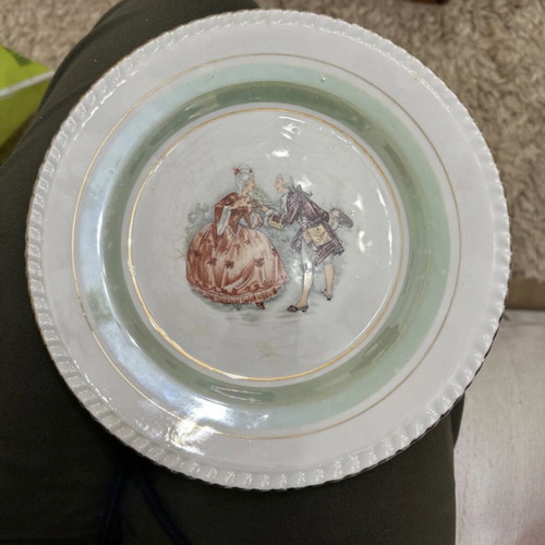 Vintage plate like new