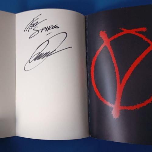 V for Vendetta graphic novel new with autograph by David Lloyd