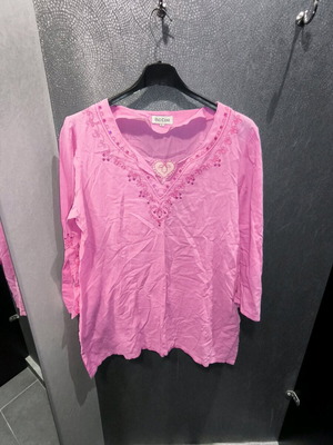 Bill Cost blouse pink embroidered like new, size L-XL