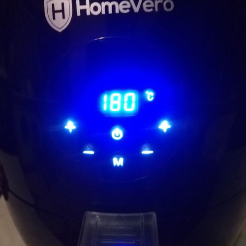Air Fryer like new, 2.5L electronic with 6 programs
