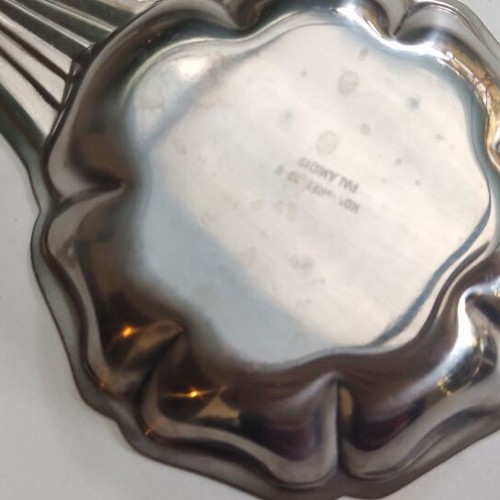 Vintage bowl for nuts and 6 dessert plates like new