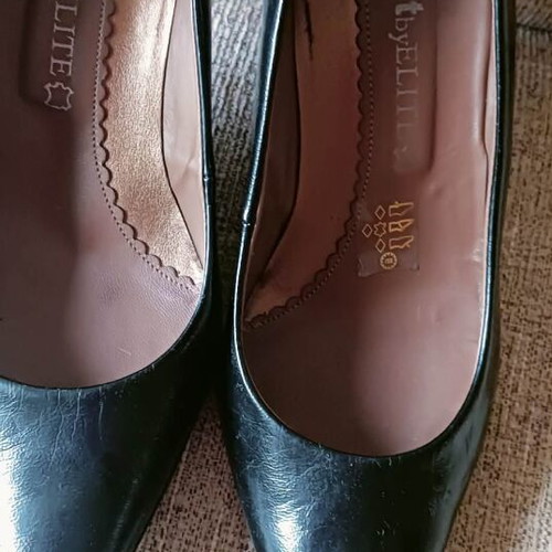 Elite black pumps size 38 like new