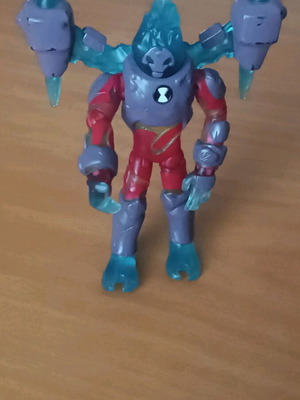 Ben 10 Omni-Enhanced Heatblast figure like new