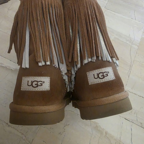 Ugg Classic Short II Fringe boots used, size 36