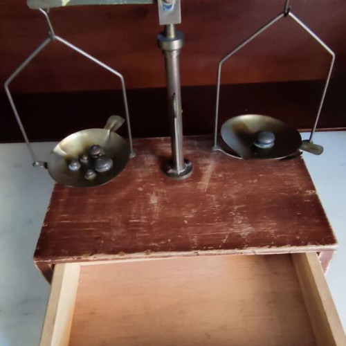 Vintage precision scale from 1900 like new