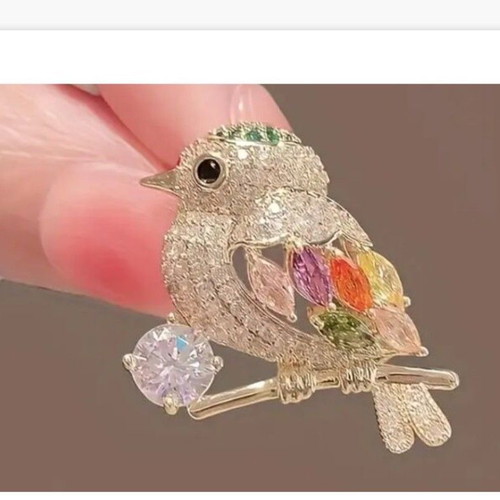 Sparrow brooch new with crystals, elegant and colorful