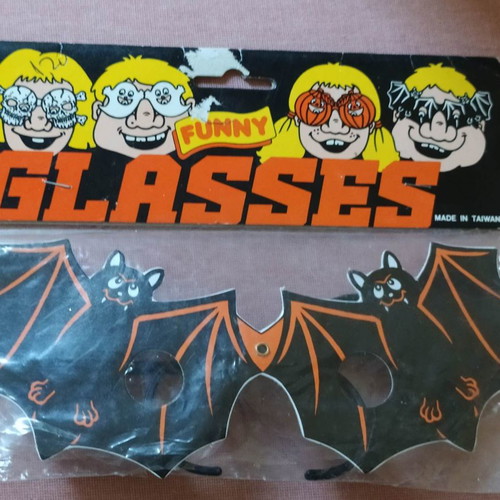 Funny bat carnival glasses new, vintage