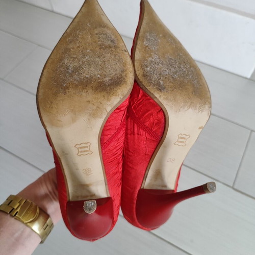 Pointed red pumps size 37 like new, 10.5cm heel