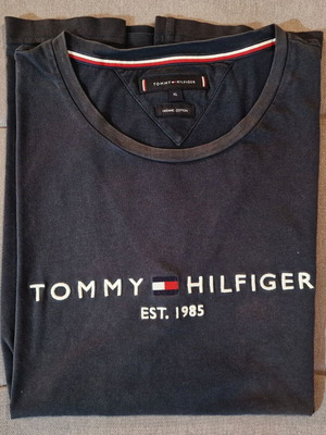 Tommy Hilfiger T-shirt used, size XL