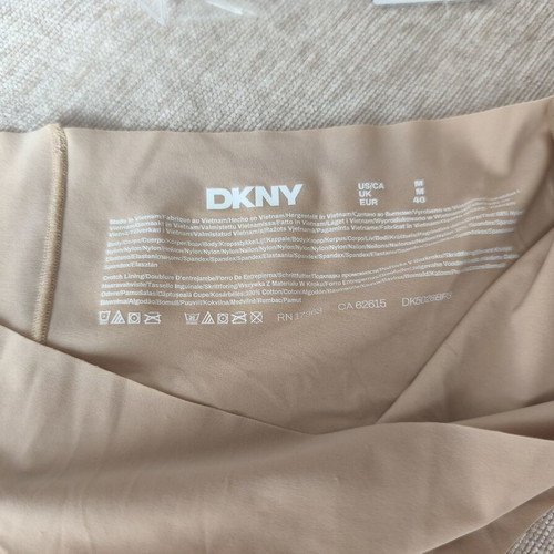 DKNY panties new, size M, beige