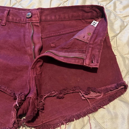 No Thinkin denim shorts like new, burgundy, size 29