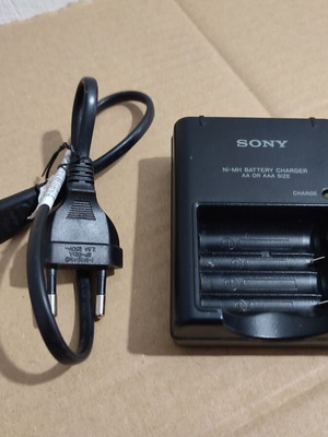 Φορτιστής μπαταρίας Sony μεταχειρισμένος για μπαταρίες ΑΑ και ΑΑΑ Ni-mh