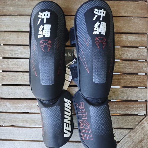 Venum Okinawa 3.0 Shin Guards Kids size S/M new