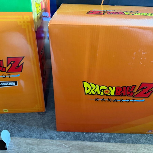 Dragon Ball Z Kakarot Collector’s Edition Xbox One new, figure and artbook