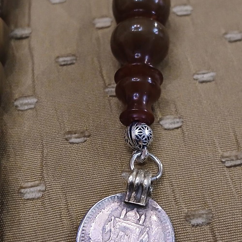Bakelite komboloi worry beads, marble type, 33 beads