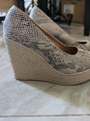 Wedge platform shoes like new, size 37.5-38