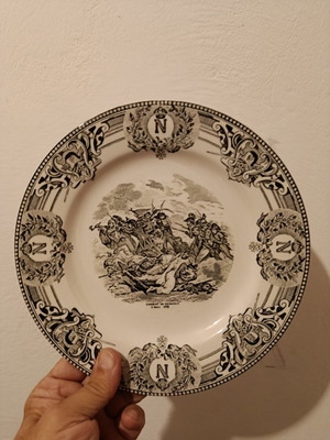 Belgian shallow plates with Napoleon theme, set of 2, Boche la Louviere