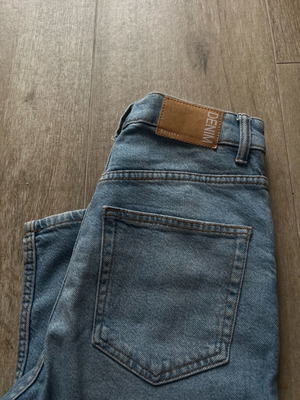 Blue mom fit Bershka jeans new, size 34