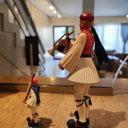 Athina soldier figures used, one large and one small set