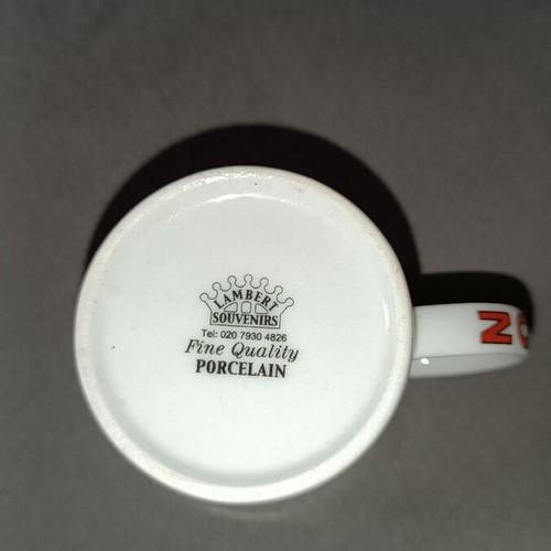 Lambert Souvenirs London porcelain small mugs set of 2 new