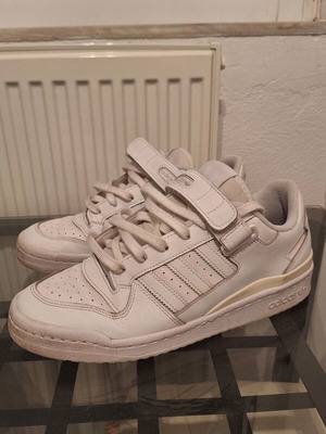 Adidas Forum Low sneakers like new, size 43, white