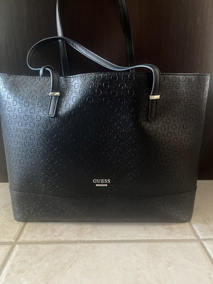 Guess large shoulder bag black, like new