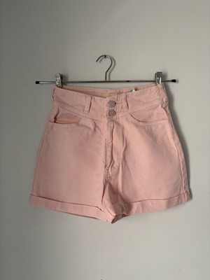 Review baby pink shorts like new, size XS