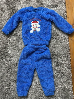 Baby fleece set 24 months like new, warm coral fleece