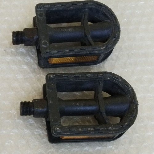 Children's bicycle pedals used