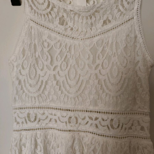 White lace dress H&M like new