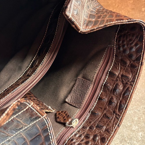 Leather shoulder bag like new, crocodile pattern brown