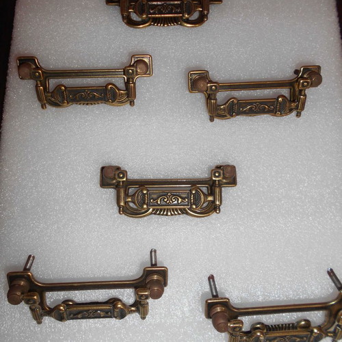 Antique carved drawer handles pack of 7, new