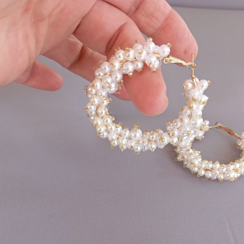 Pearl hoop earrings like new