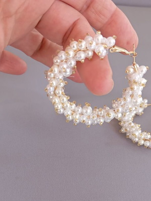 Pearl hoop earrings like new