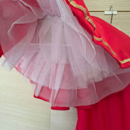 Ballerina dance costume size 4 like new, red satin and tulle