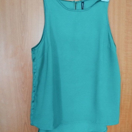 Stradivarius emerald green satin sleeveless top like new