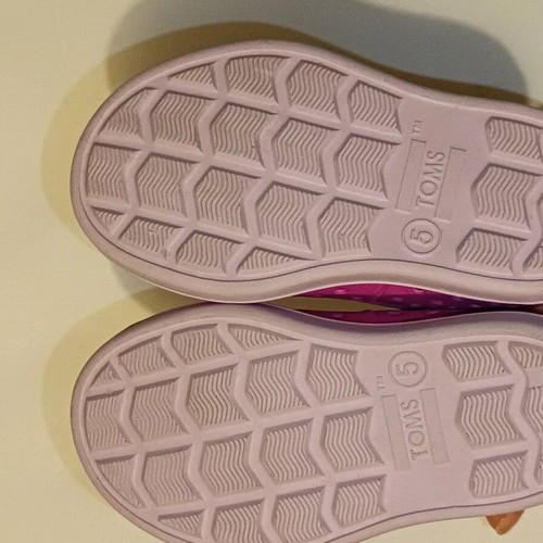 Fuchsia beach sandals toms size 5 (21 num.)