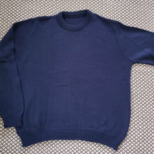 Dark blue pullover like new, knitted