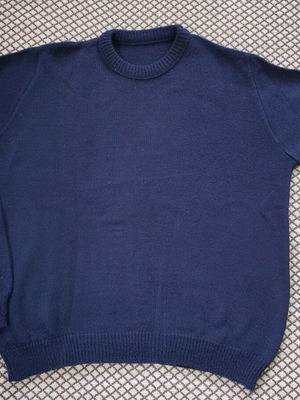 Dark blue pullover like new, knitted