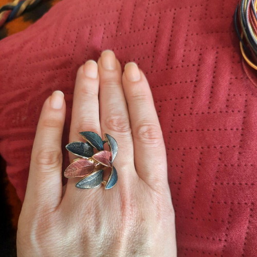 Adjustable ring like new, original design