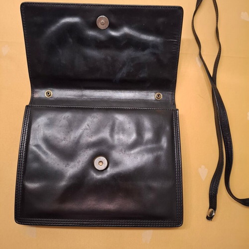Vintage leather shoulder bag and clutch like new, black