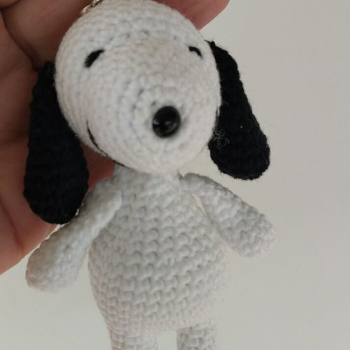 Handmade Snoopy keychain new, crocheted amigurumi