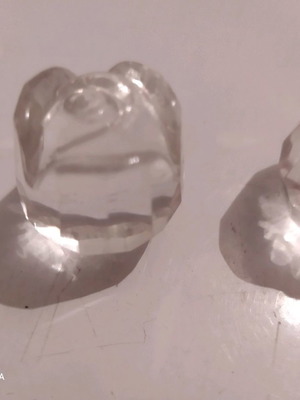 Crystal rose-shaped decor