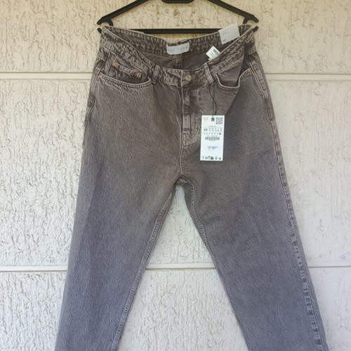 Γυναικείο τζιν ZARA Straight Fit μέγεθος 44 σαν καινούργιο, γκρι ξεβαμμένο