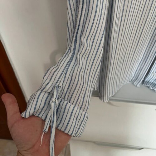 Striped shirt like new with sleeve detail, size L