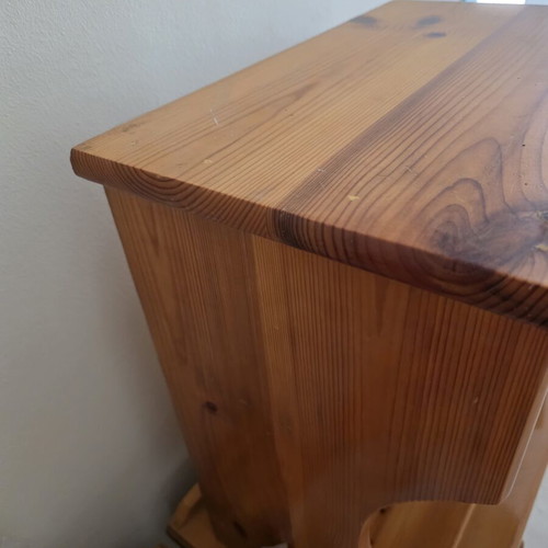 Swedish nightstand like new, missing knob