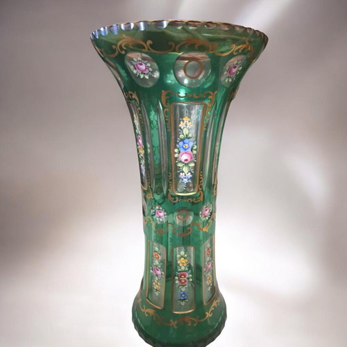 Bohemian crystal vase in emerald green with painted flowers like new, 35cm
